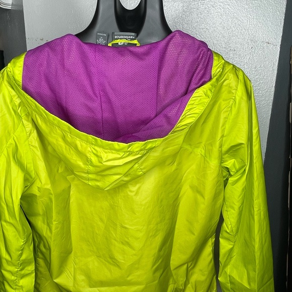 New Balance windbreaker Jacket Neon and Purple color  size medium with hoodie. - Picture 2 of 5